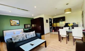 Lila Luxury Hotel & Apartment