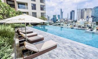 Luxury Apartments  with City View, Free Pool / Gym