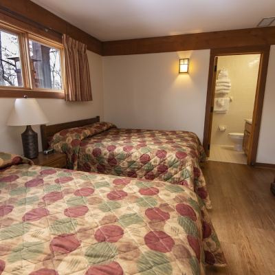 Deluxe Cabin, 2 Bedrooms (4 Queen Beds)