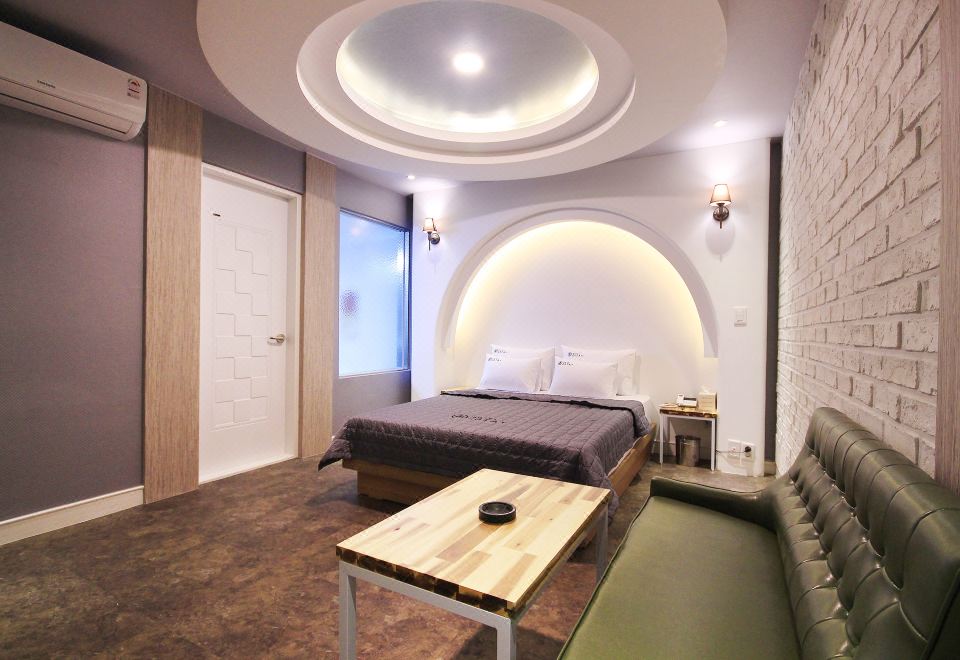 豪华间 - 带浴缸