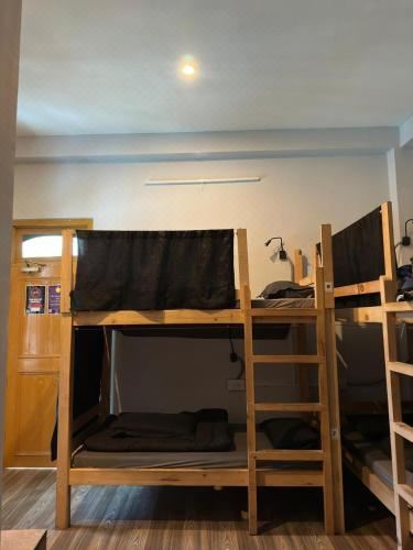 4床宿舍房带共用浴室