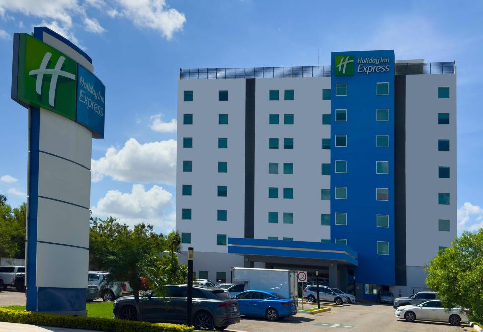 홀리데이 인 익스프레스 메리다 바이 IHG