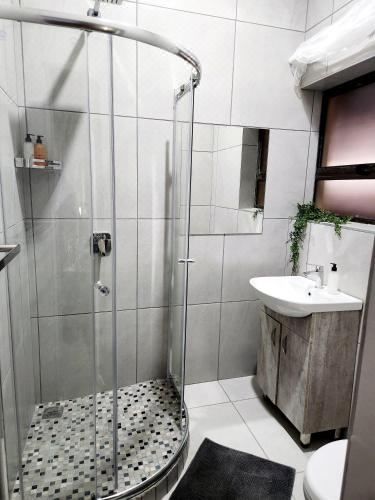 双人房（带独立浴室）