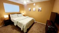 Hoskere Homes - 5 Bed 2.5 Bath Home: ~25 mins to Skiing/Hiking, 2 Car, RV Pad