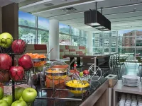 Hampton Inn by Hilton Cali Hotels in Cali
