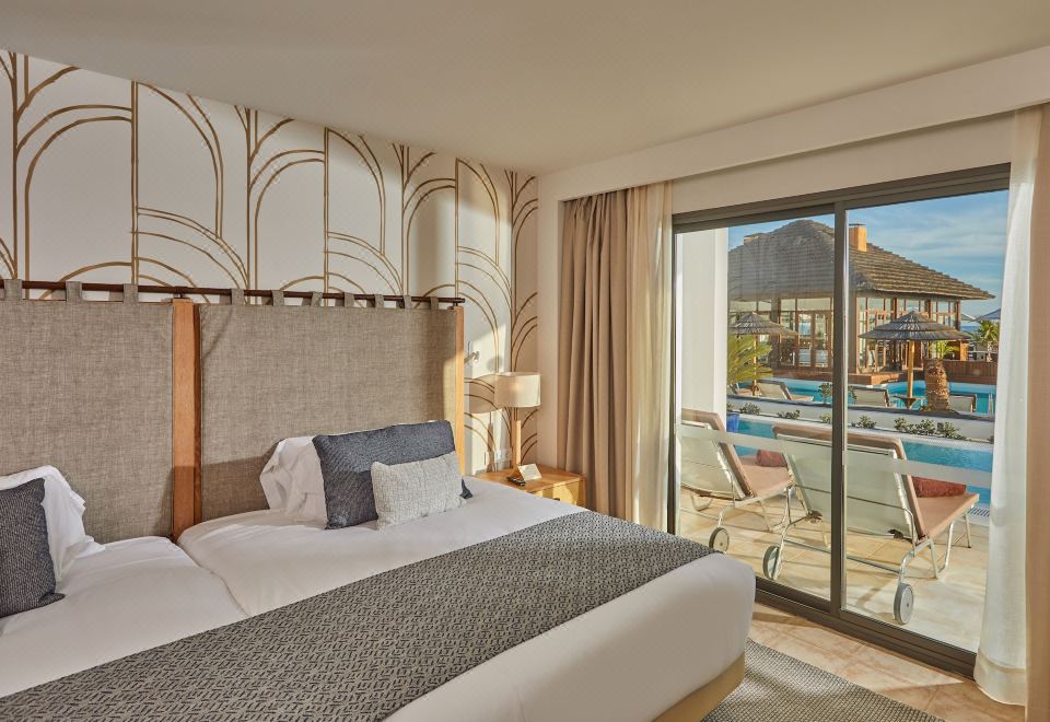 套房，可使用泳池 （露臺-優選俱樂部）