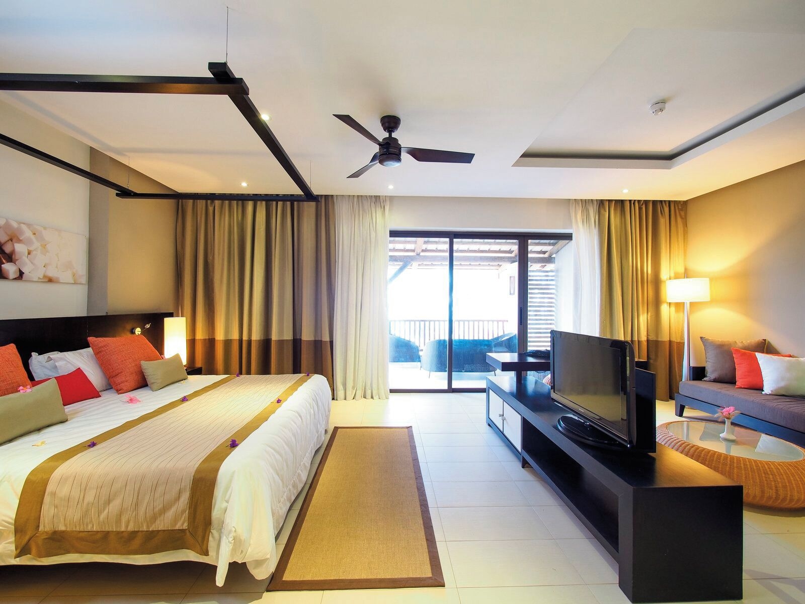 带海景的小型套房