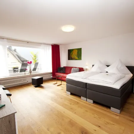 Hotel Vintage am Bundesbank-Bunker Отели в г. Кохем