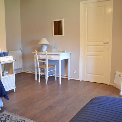 Twin Room (Bleu) L'Envers Promo Code