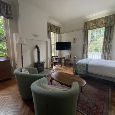 the Garden Suite Warwick Hall Promo Code
