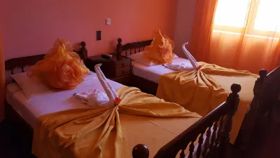 Chez Loutcha Residencial Hôtels à : 