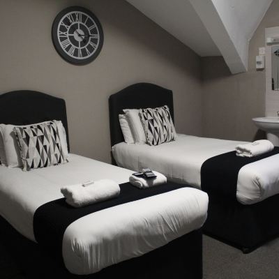 Triple Room with Shared Bathroom The Mitre Hotel Promo Code