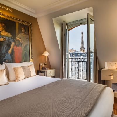 Eiffel Tower View Room Hotel le Walt Promo Code
