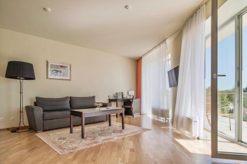 豪华特大床套房