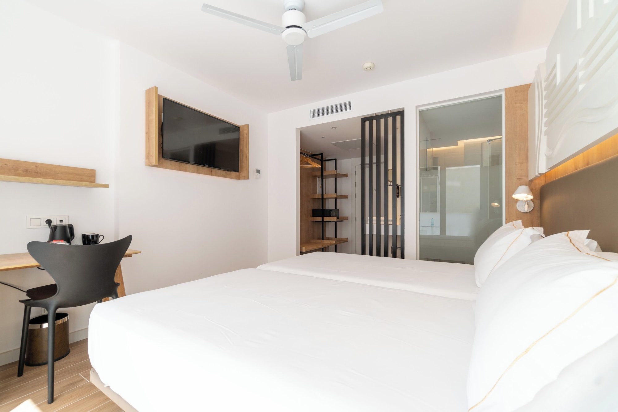 双人房， 露台 （2成人和1小童）