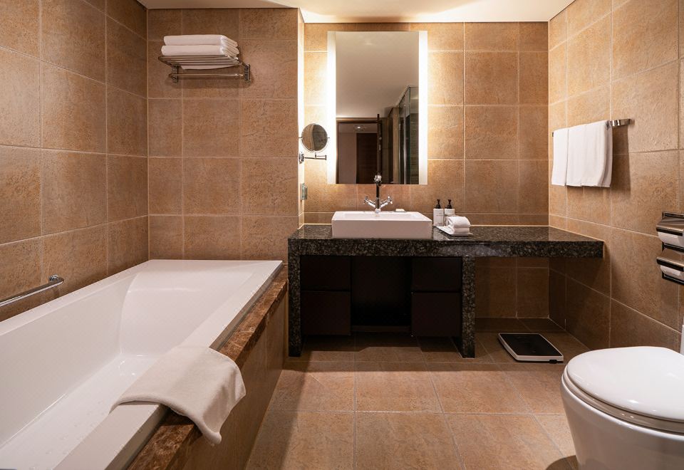 InterContinental Hotels ALPENSIA PYEONGCHANG RESORT by IHGExecutive Suite