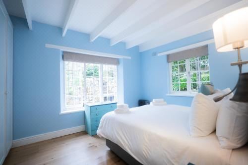 No 8-Teak Cottage