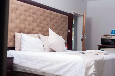 Comfort-driven Hotel Rooms in Hazeldene - 2335 Hotels in 