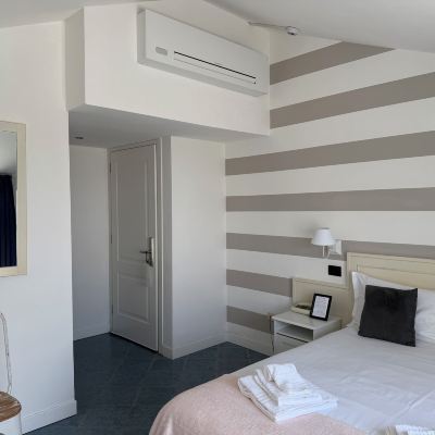 Superior Room with Lake View & Balcony Hotel La Fontana Promo Code
