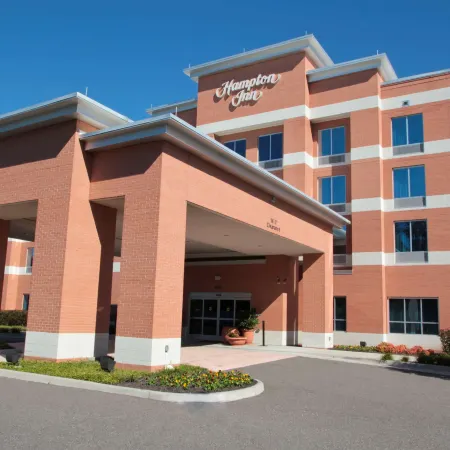 Hampton Inn Hampton-Newport News Отели в г. Хэмптон