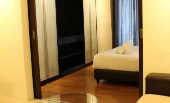 Peaceful Service Suites at Taragon Puteri Bintang