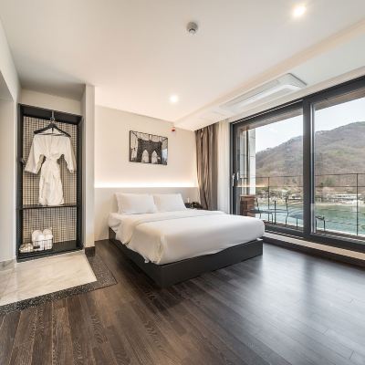 Double Room-Onam Lake View(Non Smoking Room) Namyangju Reina Hotel 쿠폰
