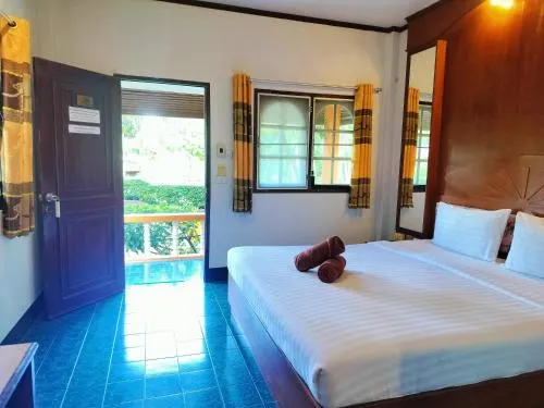ห้องสแตนดาร์ด เตียงใหญ่ พร้อมพัดลม