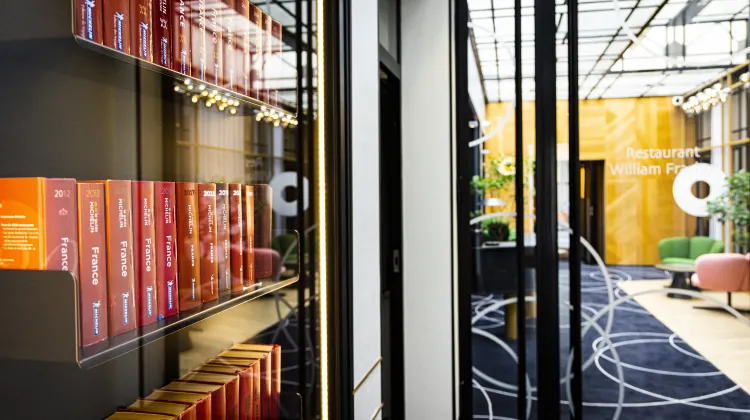 オステルリ デュ シャポー ルージュ 食事・レストラン