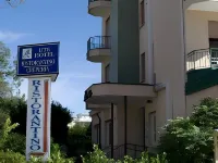 ウテ ホテル