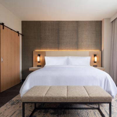 行政延遲退房一卧室套房，1張特大床和梳化床 威斯汀休斯頓醫學中心酒店優惠