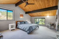 Wine Country Retreat between Sonoma & Napa Valleys