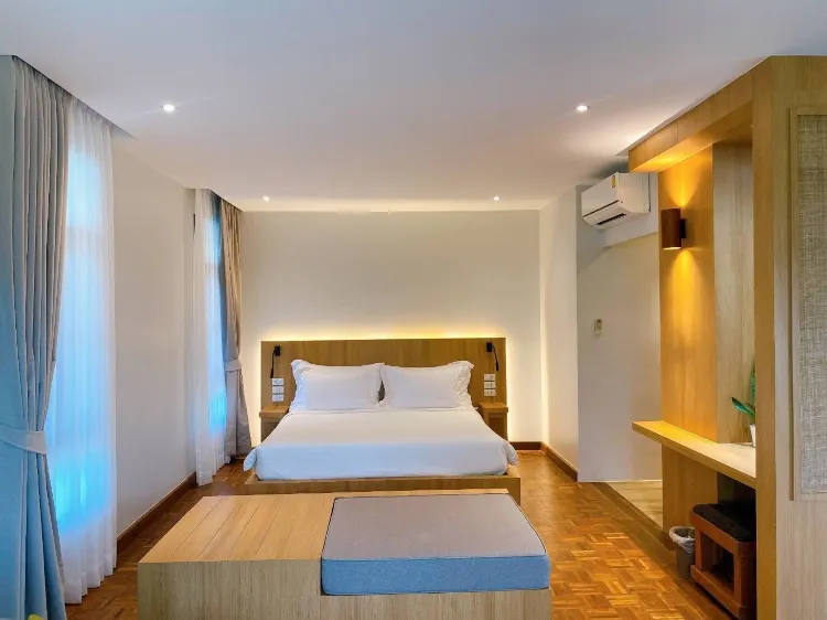 Sirarun Jacuzzi Pool Villa