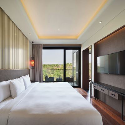 [Ananti Winter Festa] King Premium Room With Mountain View 20%Off + F&B10% 아난티 힐튼 부산 쿠폰