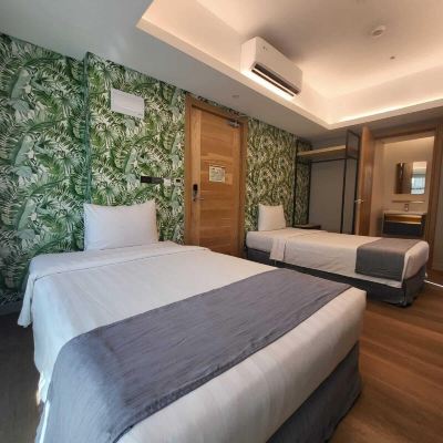 高級雙床間 無限大廈套房飯店優惠