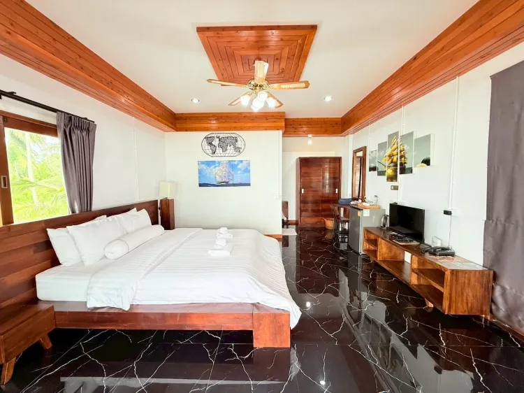 ห้องพักพร้อมวิวทะเลด้านข้าง