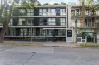 Pocitos Apartamento Brio w/King Beds, 3 Smart TVs, W/D, Fast WiFi, Rooftop Pool. Hotels in 