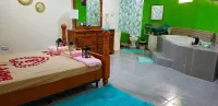 Comfort Suites- Special Hotel di 