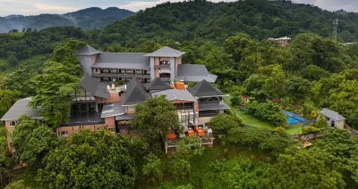 Mayfair Spring Valley Resort Guwahati Hotel di 