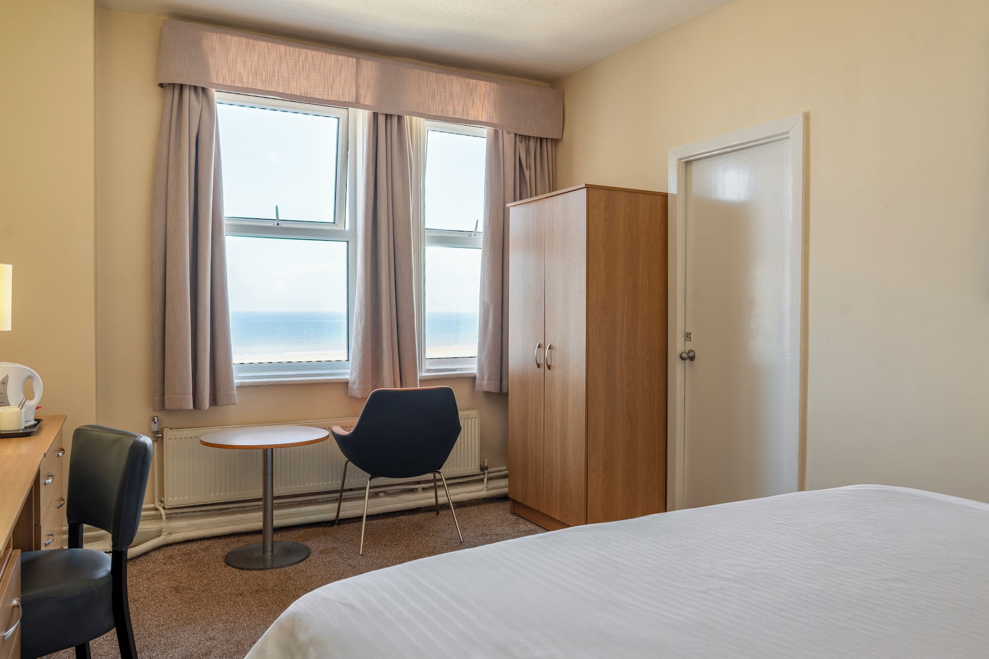 带海景的双人房