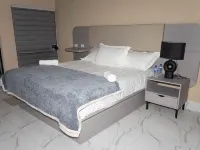 CROWN HOTEL GUYANA INC Hotel di Georgetown