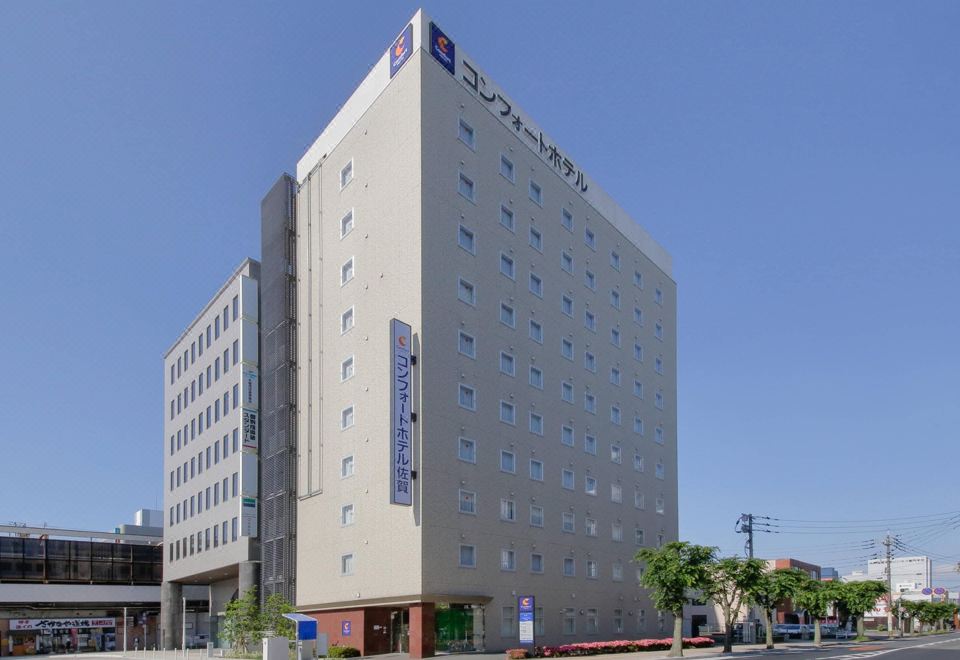 호텔 객실 및 편의시설