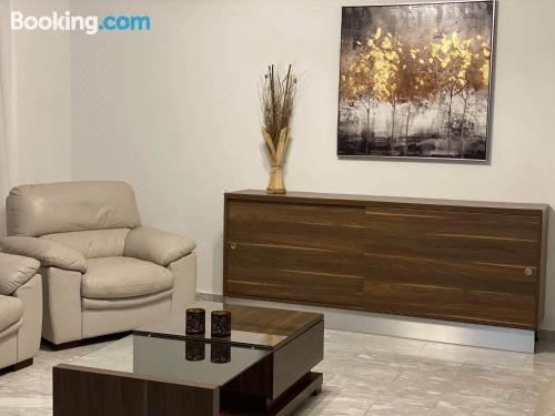 带私人泳池的六卧室别墅