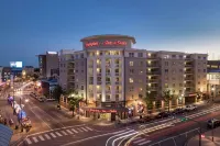 Hampton Inn & Suites Memphis at Beale Street
