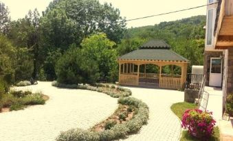 Hotel Monteoru - Housity