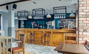 OYO Tamworth Arms Boutique Pub & Hotel