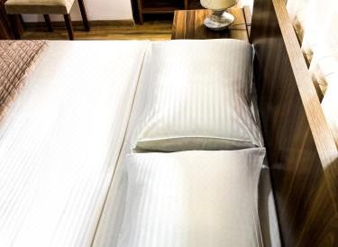 Hotel Dcorner - Housity