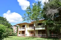 Hunters Lodge Hotele w: 