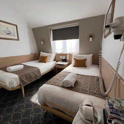 Standard Twin Room Jesmond Dene Hotel London - St Pancras Hotel Group Promo Code