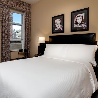 Deluxe Queen Room Washington Square Hotel Promo Code
