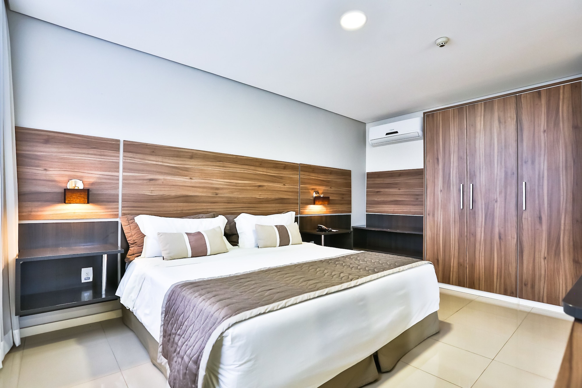 皇家特大床套房